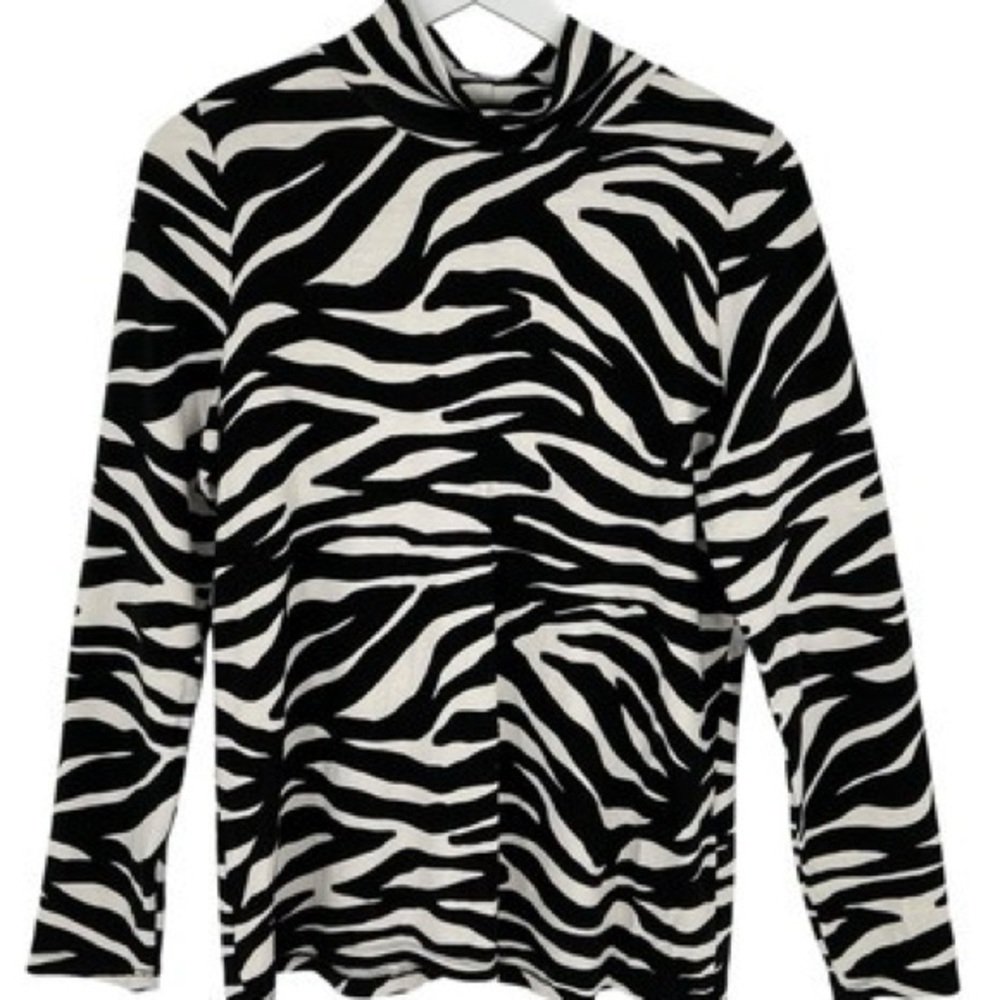 CHICOS Zebra Animal Print Modal‎ Spandex Turtleneck 
Chicos size 1 (US Size 8)